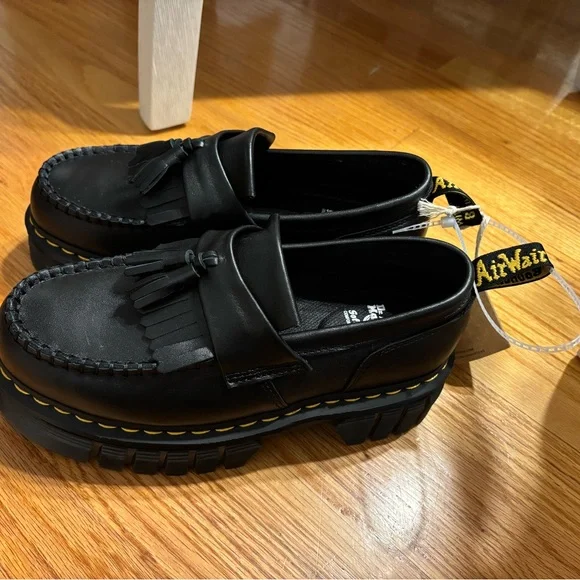 Dr. Martens Loafer - Picture 2 of 6